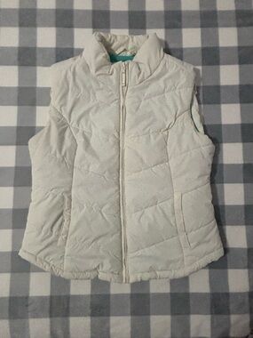 Aeropostale Girls' White Quilted Puffer Vest